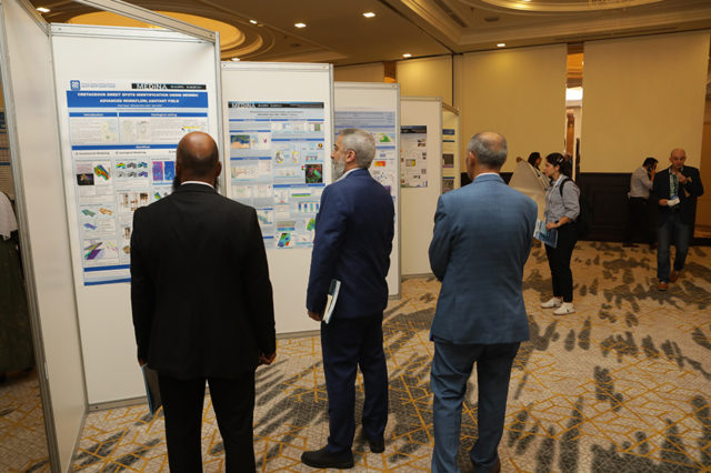 Exposition-des-Projet-de-MEDiNA-conférence